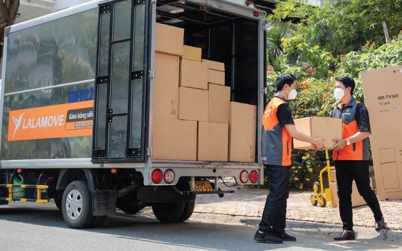 triển khai đơn hàng balo quà tặng